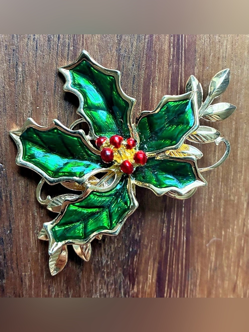 Holly Leaf Christmas Holiday Enamel Brooch in Green & Gold Tone